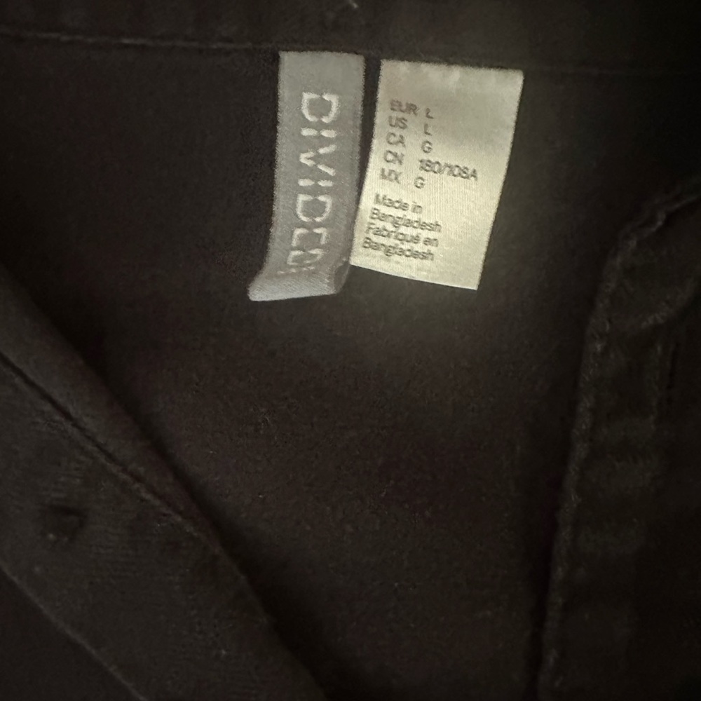 Long button down. - Picture 3 of 3